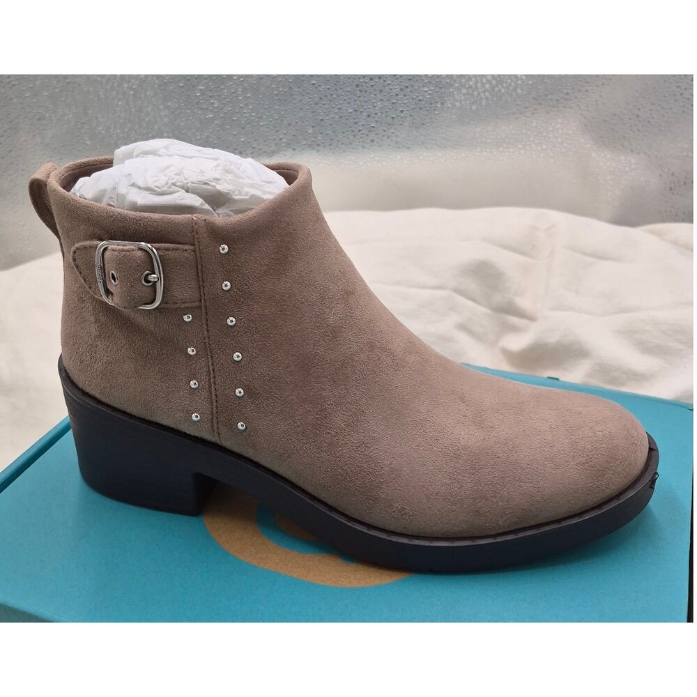 New LifeStride BZees Other Half Ankle Boot Latte size 7 WIDE